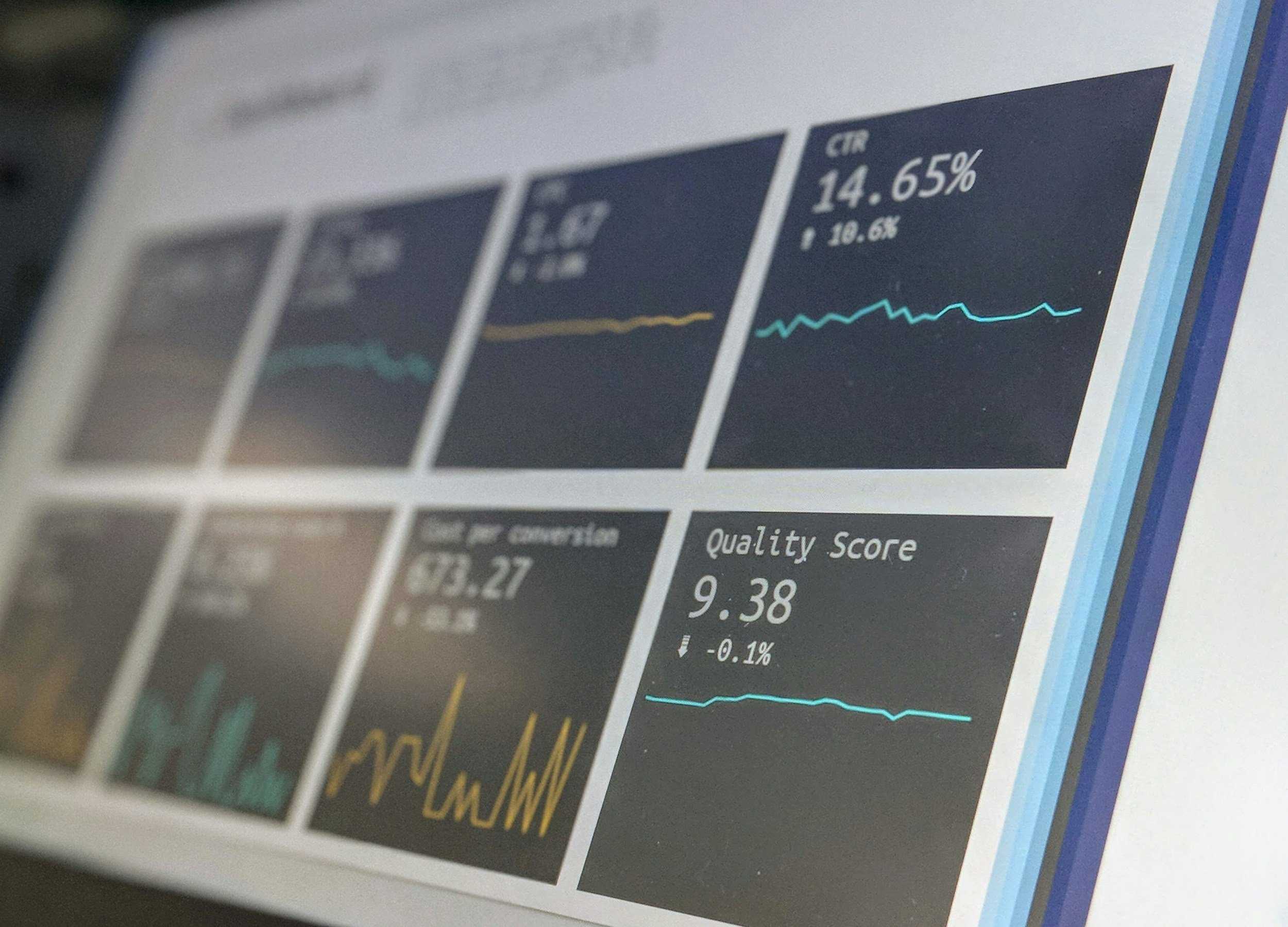 A quality reporting dashboard in an industrial setting. The image reflects the intersection of technology and manufacturing, emphasizing data-driven decision-making in an industrial environment.